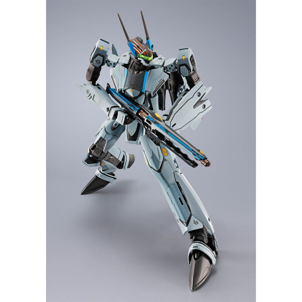 Macross Top Gun: Maverick VF-25 Messiah Valkyrie DX Chogokin Action Figure
