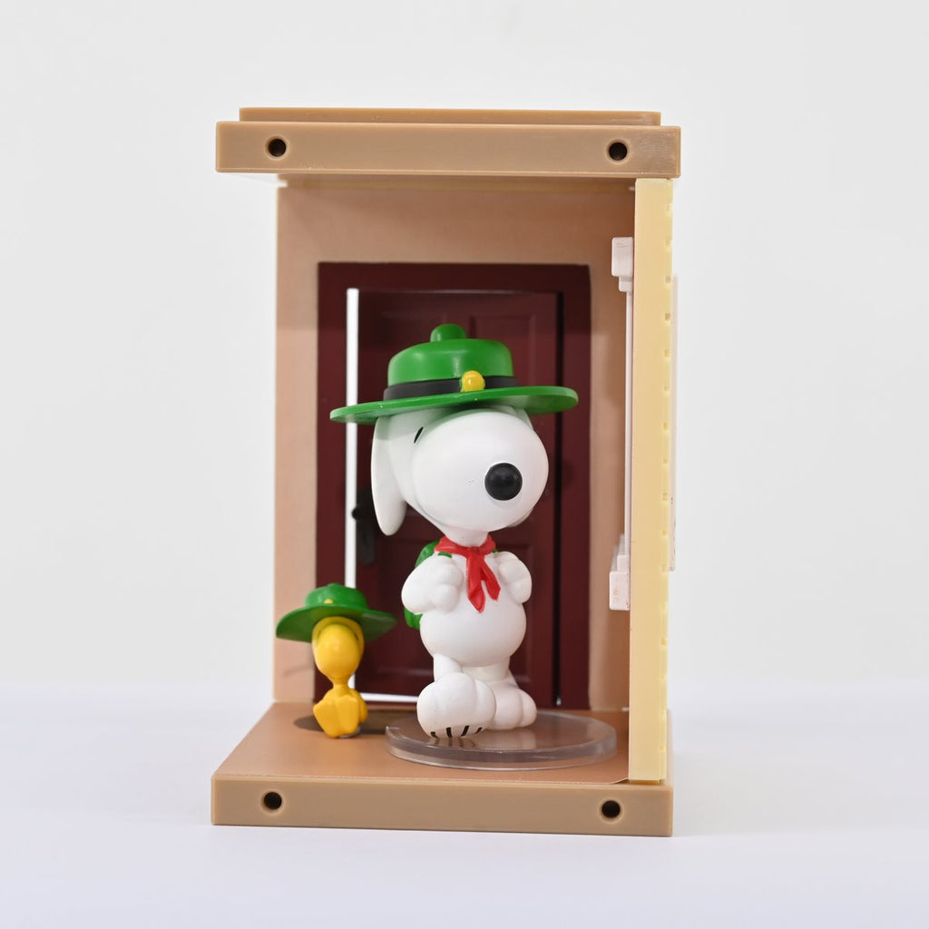 Peanuts Snoopy Hero Box Home Sweet Home Series Blind-Box Mini-Figure Case of 6