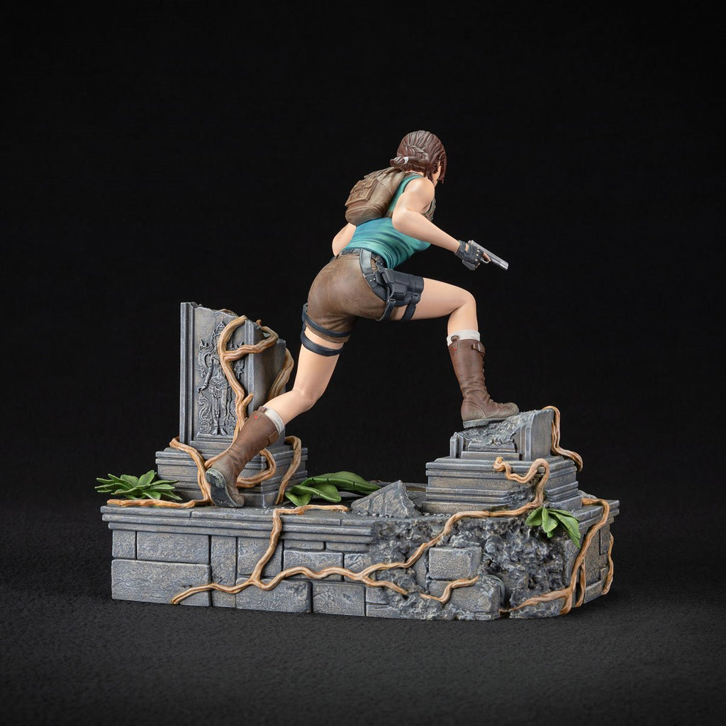 Tomb Raider Lara Croft PVC Statue