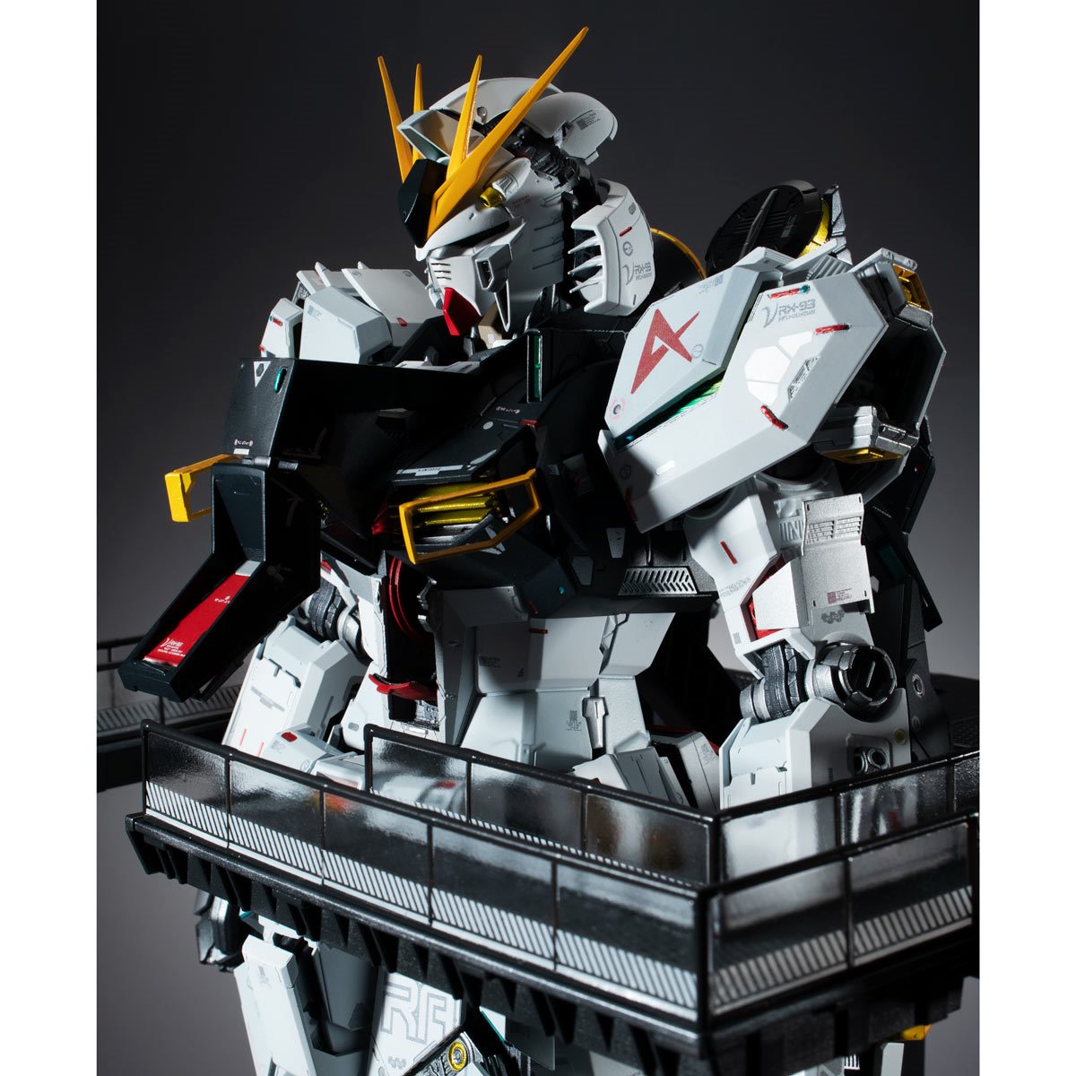 Mobile Suit Gundam: Char's Counterattack RX-93 Nu Gundam Kaitai-Shou-Ki Metal Structure Action Figure