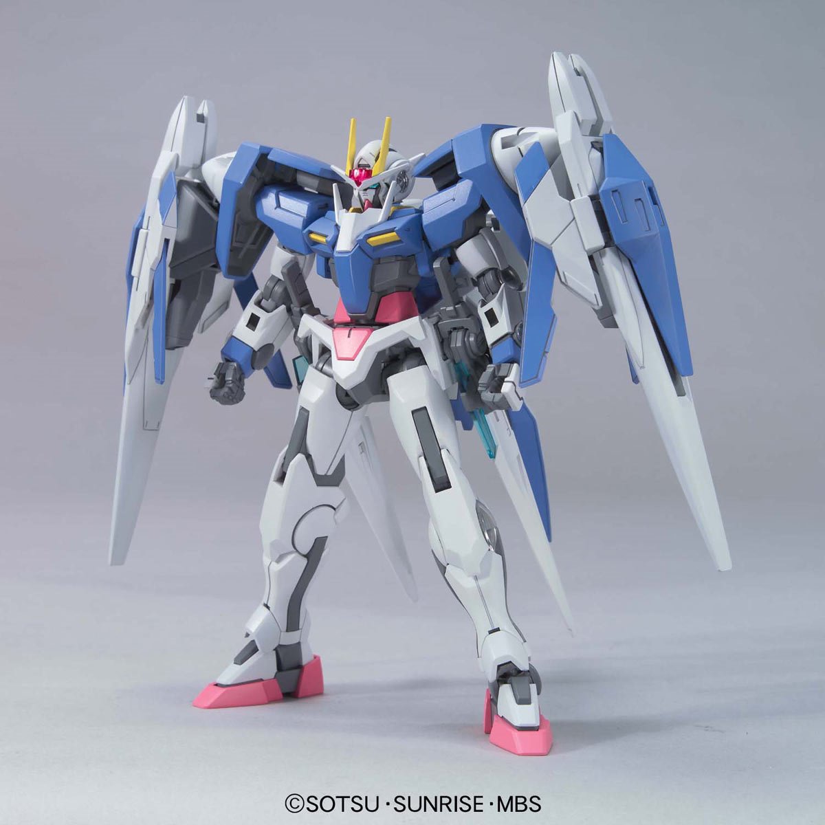 Mobile Suit Gundam 00 00 Raiser Designer's Color Ver. High Grade 1:144 Scale Model Kit
