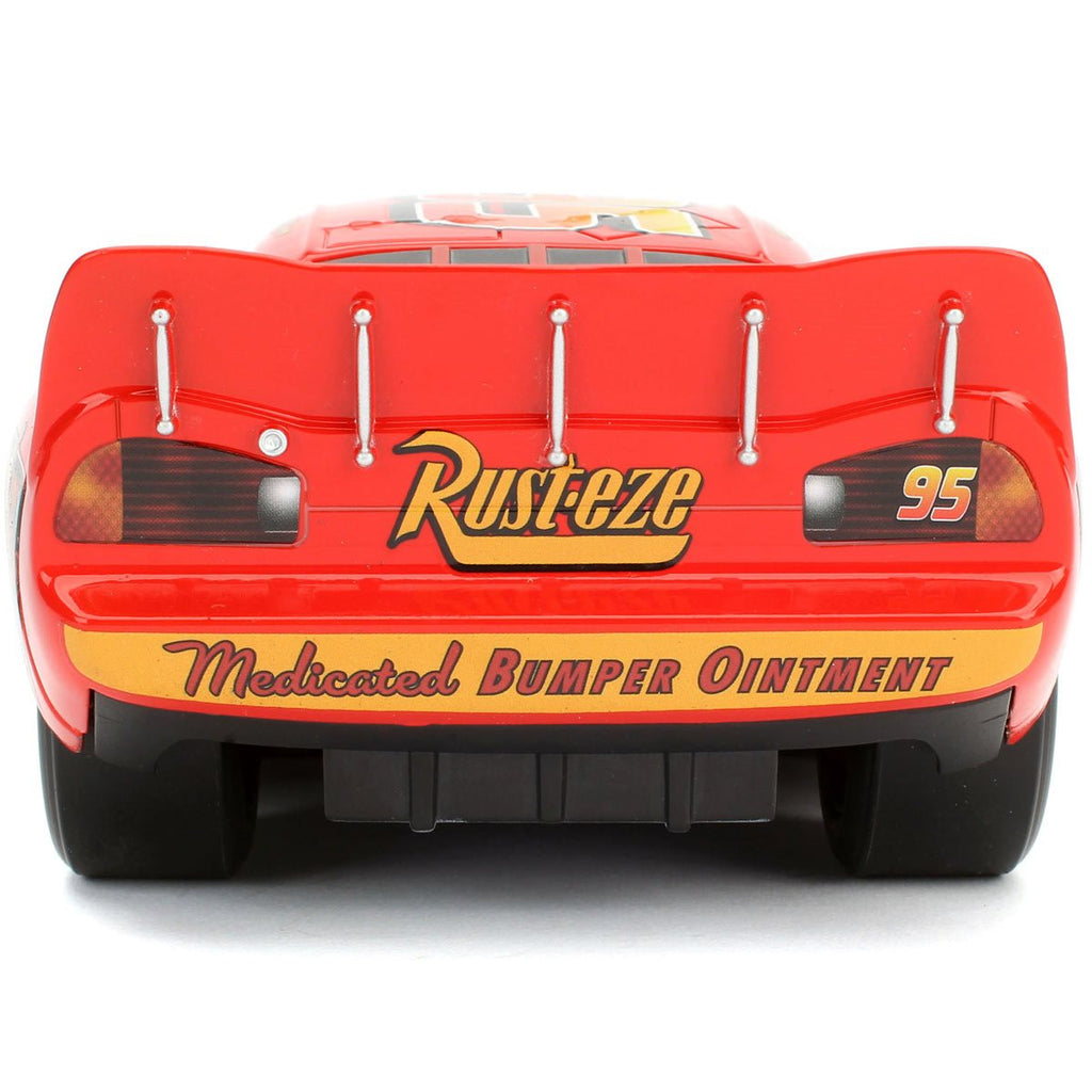 Disney Pixar Cars 3 Lightning McQueen 1:24 Scale Die-Cast Metal Vehicle with Tire Rack