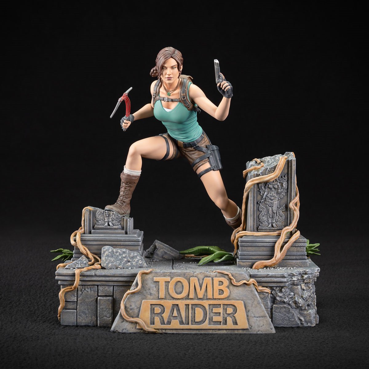 Tomb Raider Lara Croft PVC Statue