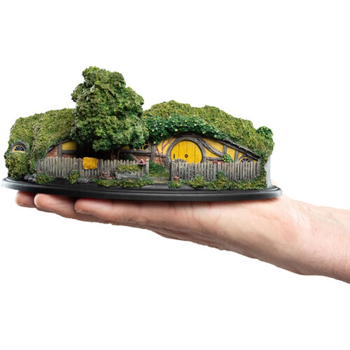 The Hobbit Hole 25 Gandalf's Cutting Environment Statue