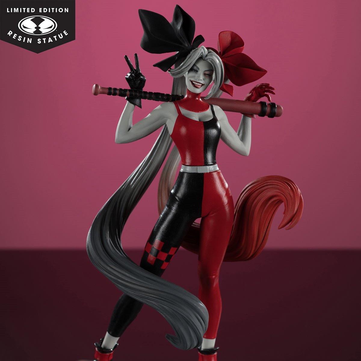 DC Direct Harley Quinn by Alex Garner Harley Quinn: Red, White, and Black 1:10 Scale Resin Statue
