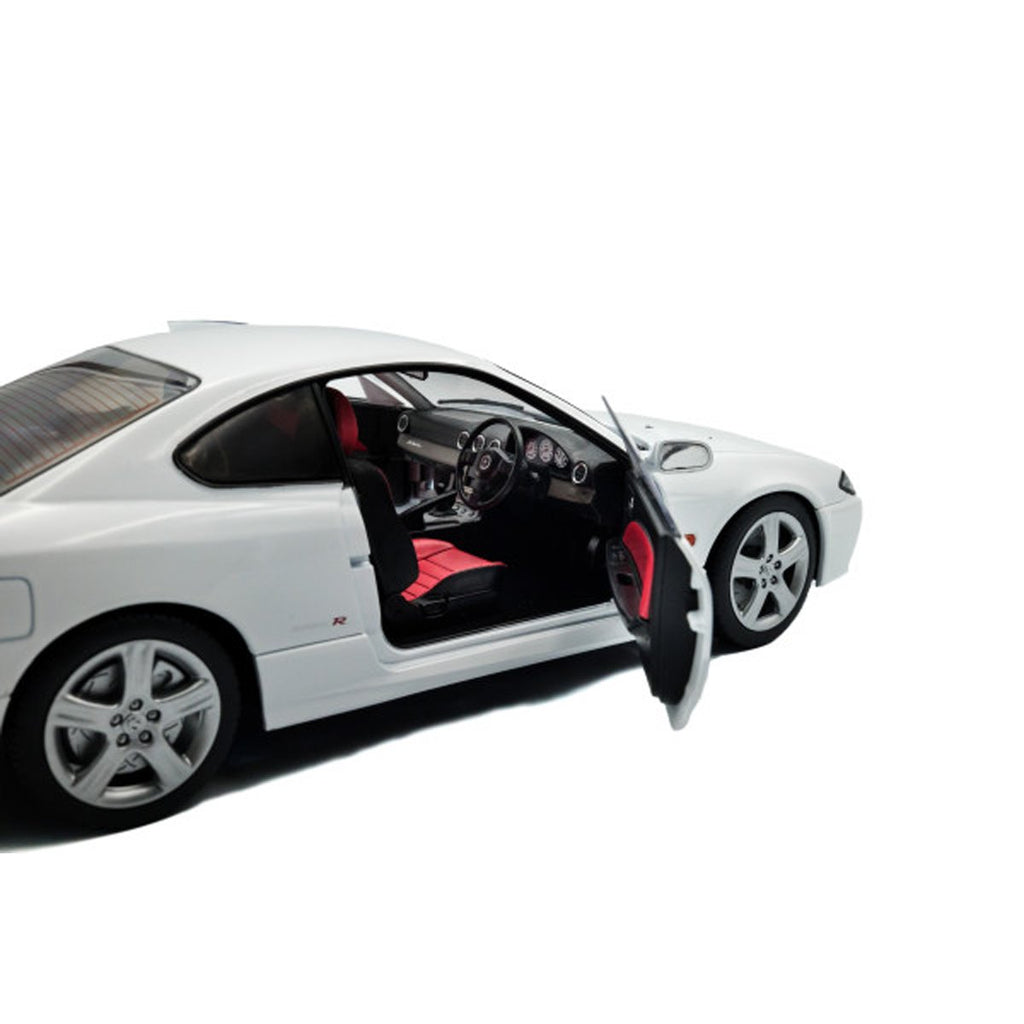 Nissan Silvia S15 Spec-R Aero 1:18 Scale Die-Cast Metal Vehicle