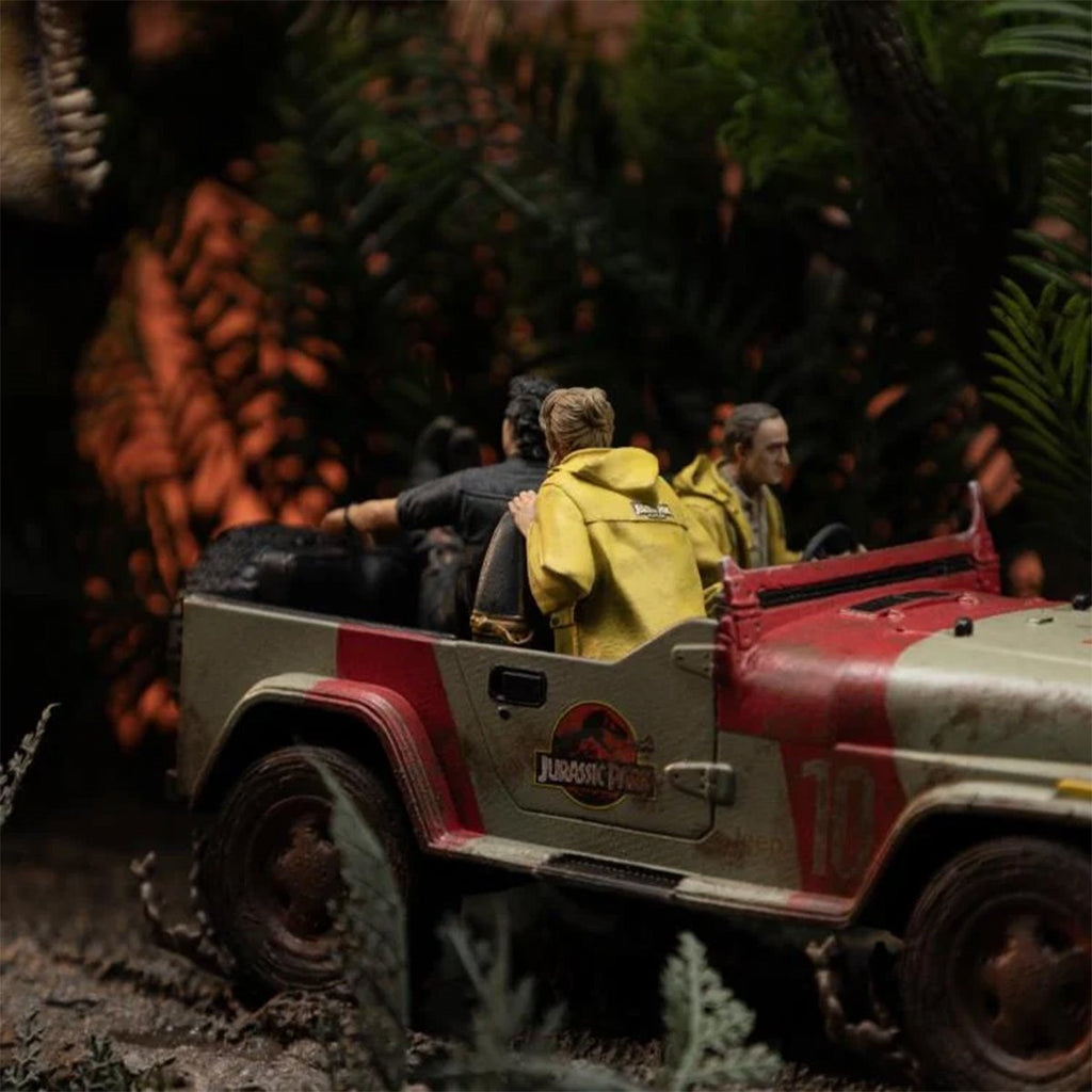Jurassic Park T-Rex Chase 1:20 Demi Art Scale Limited Edition Statue