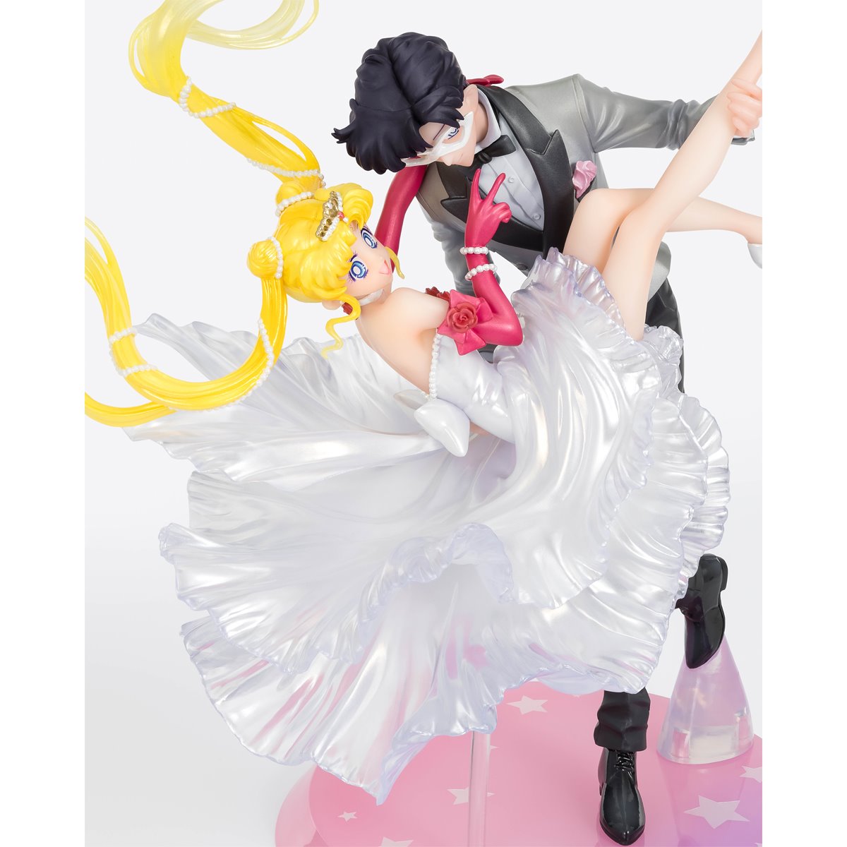 Sailor Moon Usagi and Tuxedo Mask Moonlight Glow Edition FiguartsZERO Chouette Statue