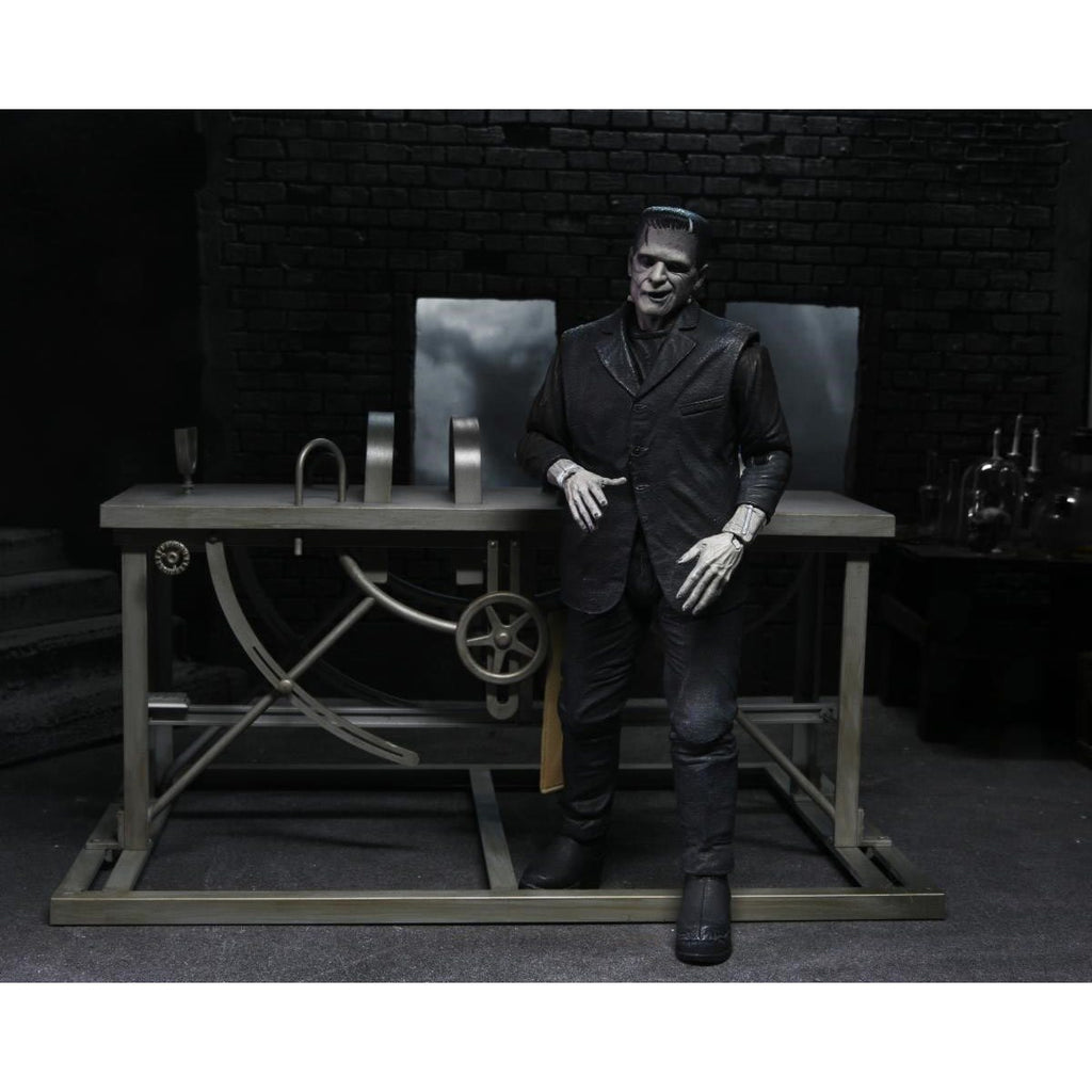 Universal Monsters Frankenstein Accessory Pack