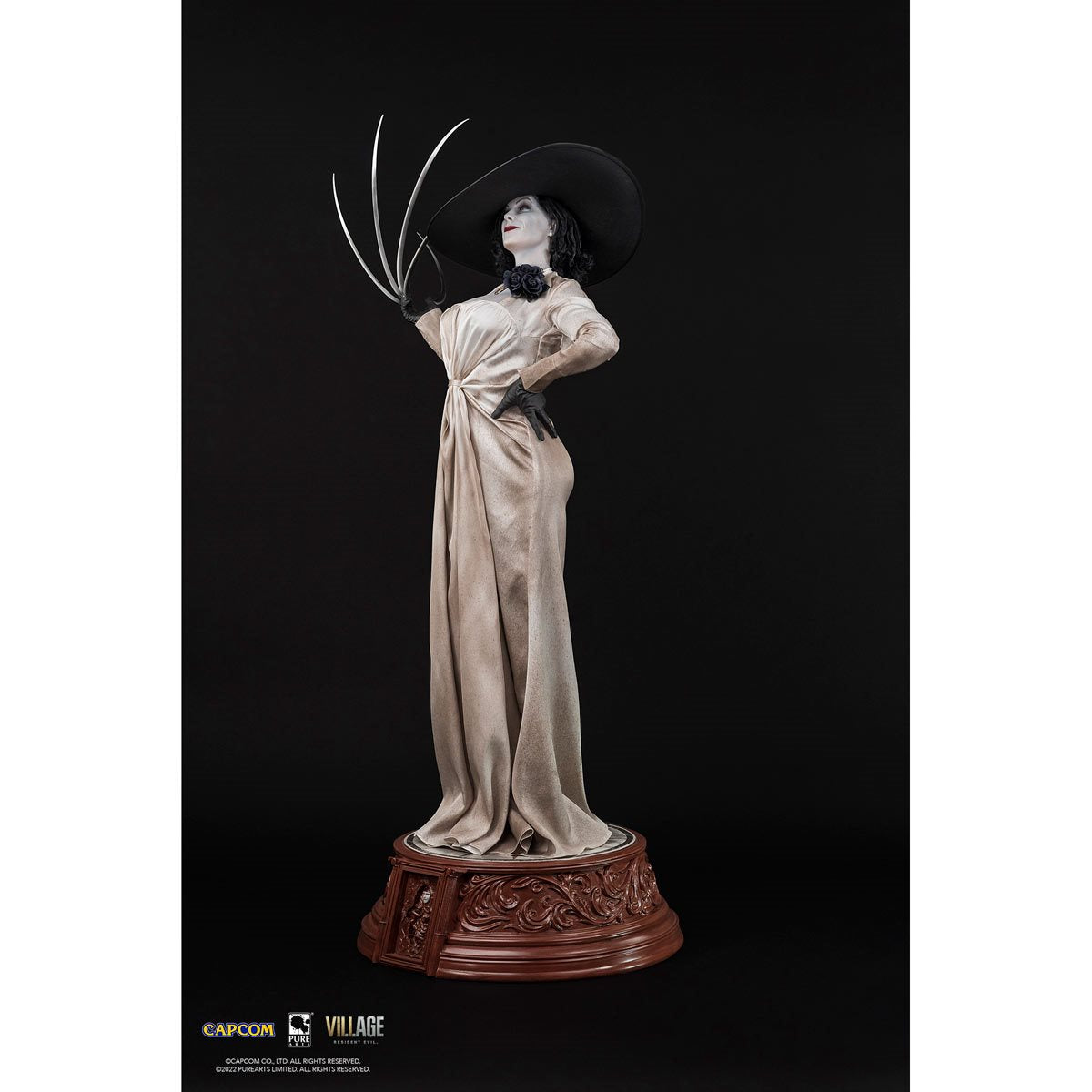 Resident Evil Village Lady Dimitrescu 1:4 Scale Resin Statue