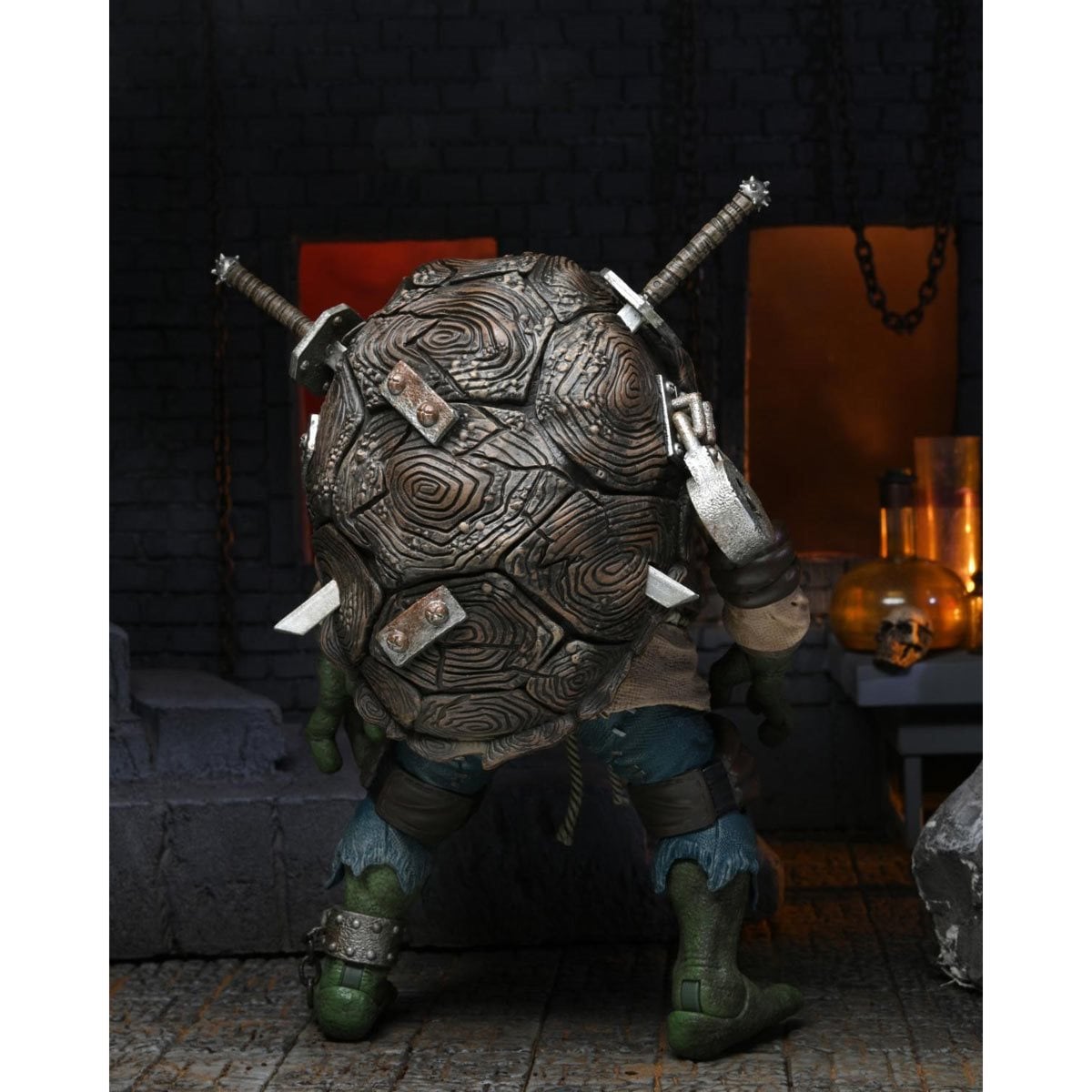 Universal Monsters x Teenage Mutant Ninja Turtles Ultimate Leonardo as The Hunchback 7-Inch Scale Action Figure