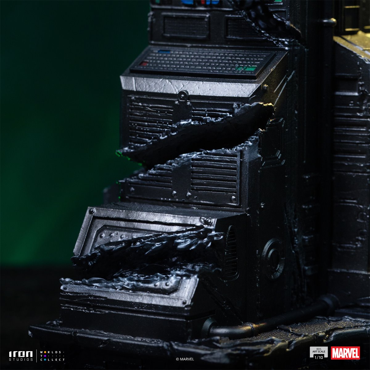 Vulture Spider-Man vs Villains Battle Diorama Series 1:10 Art Scale Limited Edition Statue