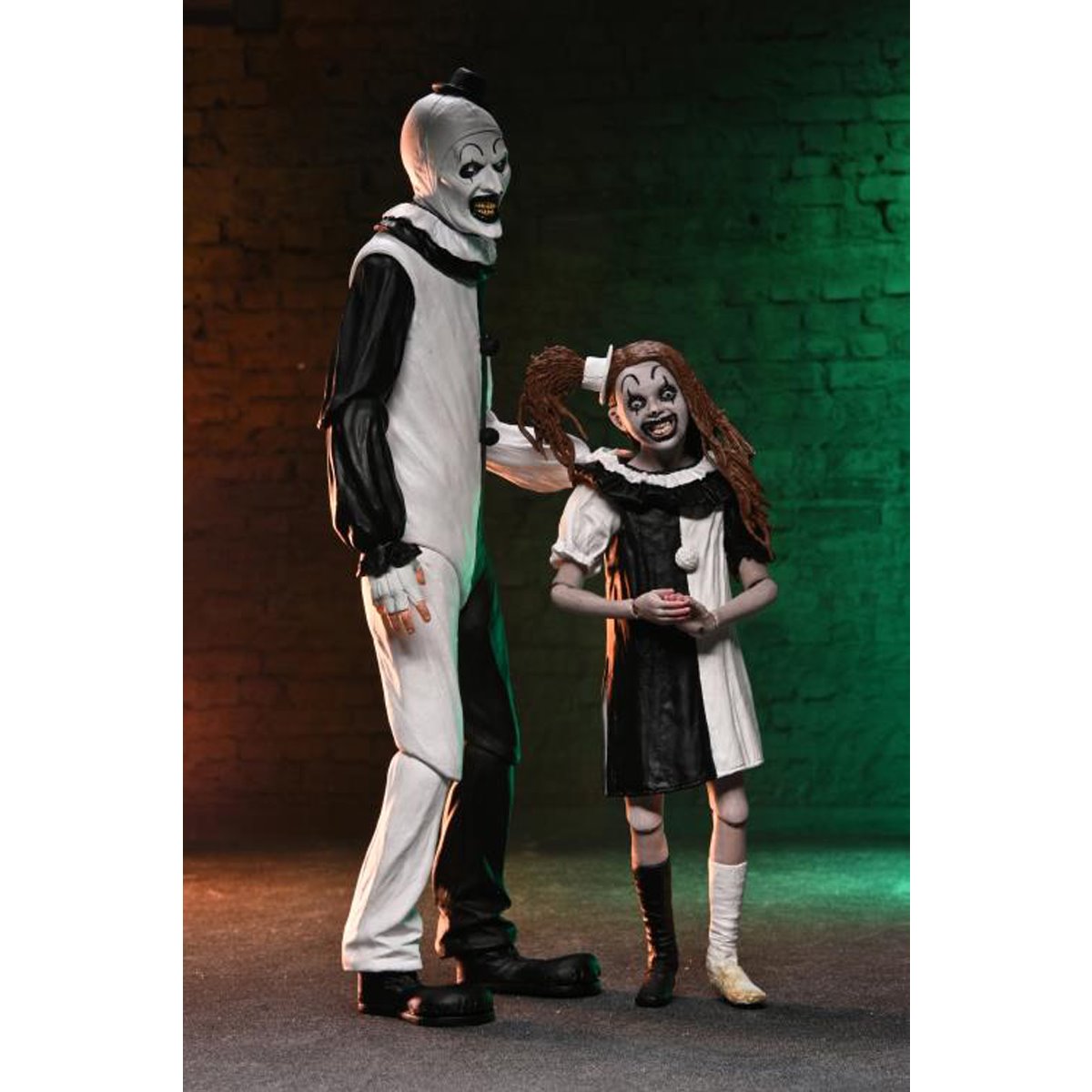 Terrifier 2 Ultimate Art the Clown and Little Pale Girl 7-Inch Scale Action Figure 2-Pack
