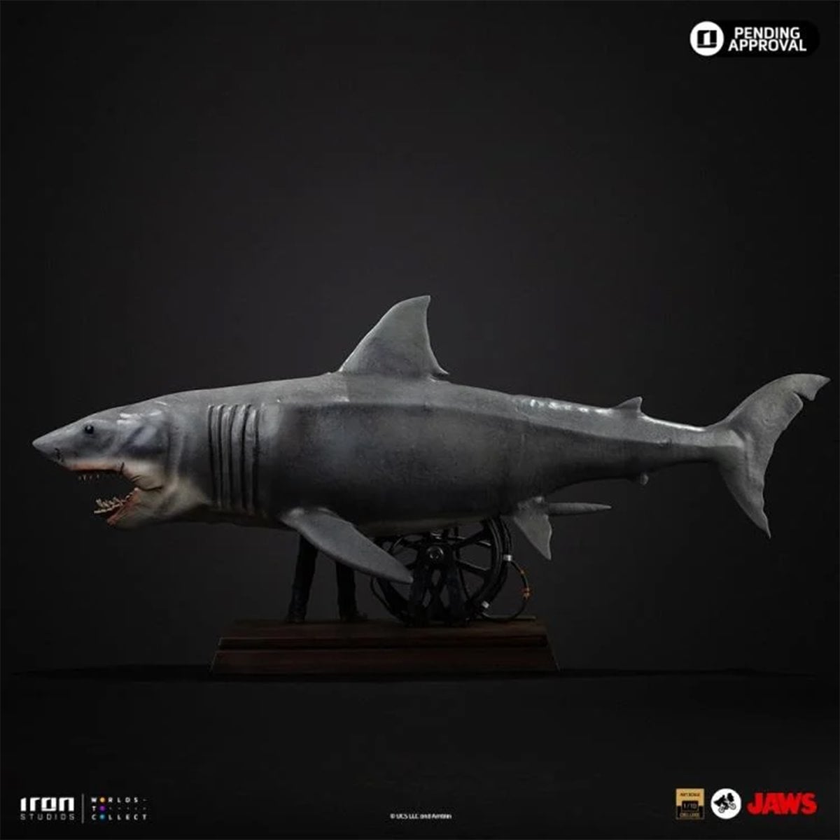 Jaws 50th Anniversary Steven Spielberg Deluxe 1:10 Art Scale Limited Edition Statue