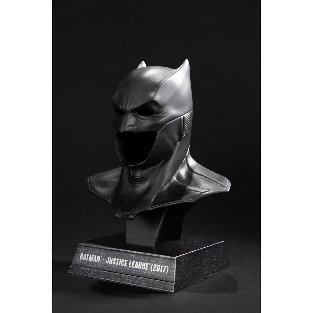 DC Direct Prop Replica Wave 3 Batman Justice League 1:3 Scale Cowl