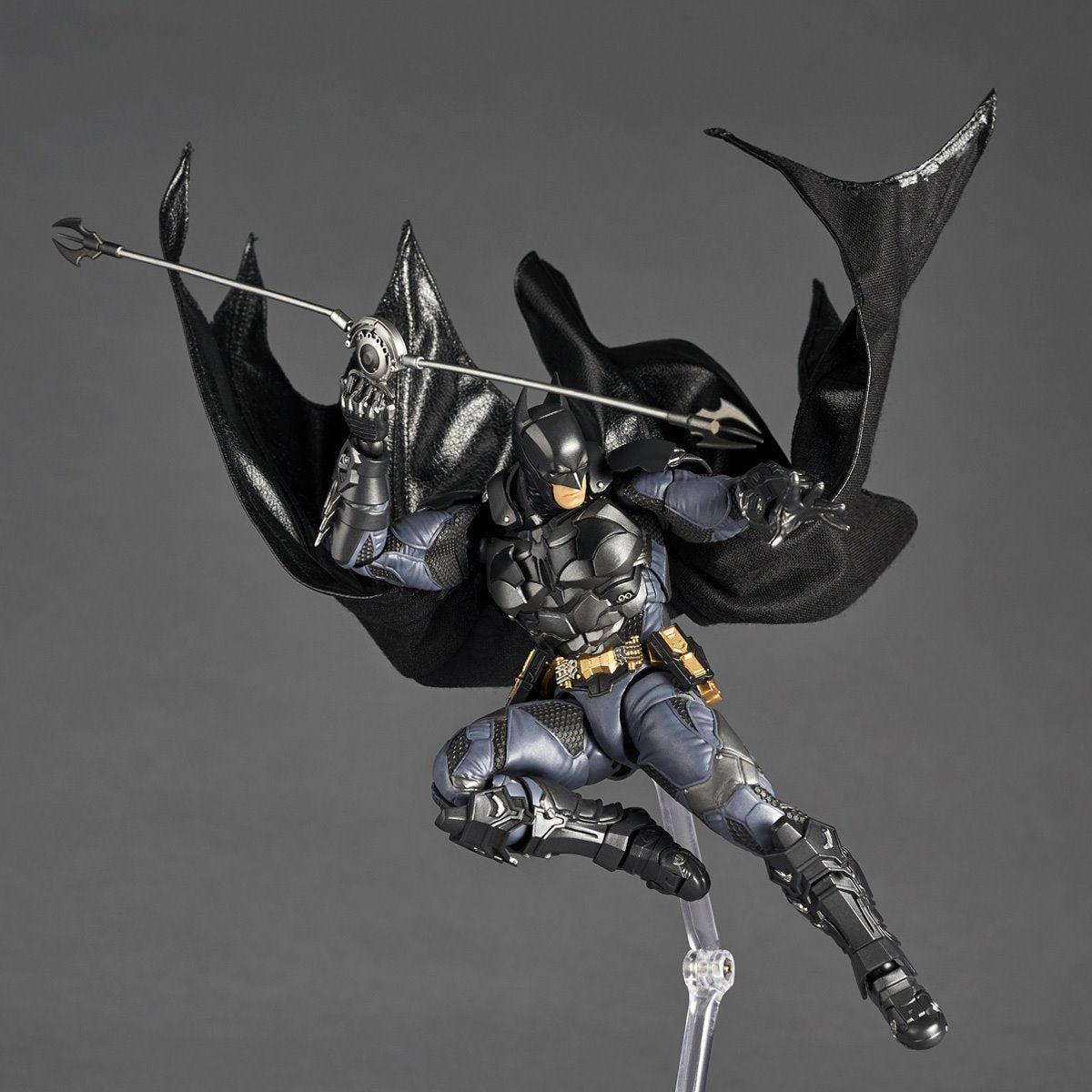 Batman: Arkham Knight Batman Revoltech Amazing Yamaguchi Action Figure