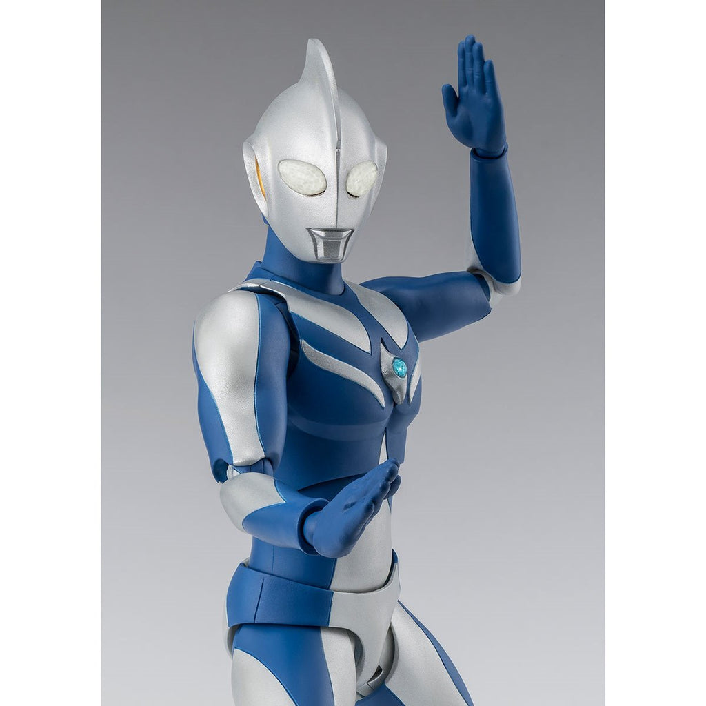 Ultraman Cosmos Luna Mode S.H.Figuarts Action Figure