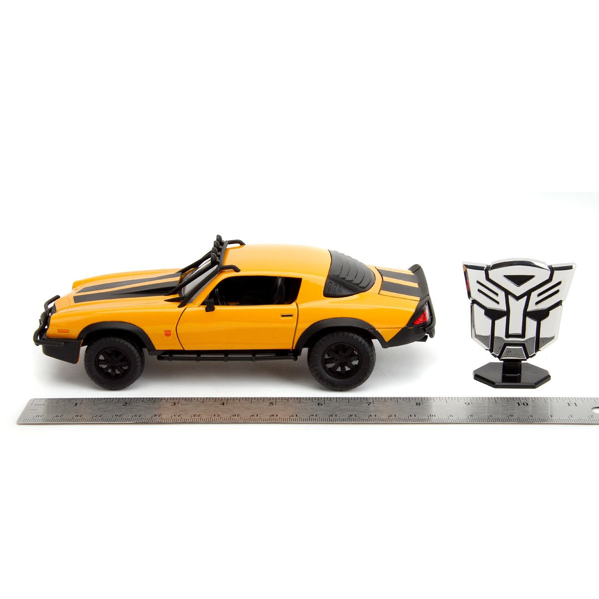 Hollywood Rides Transformers: Rise of the Beasts Bumblebee 1977 Camaro 1:24 Scale Die-Cast Metal Vehicle with Badge