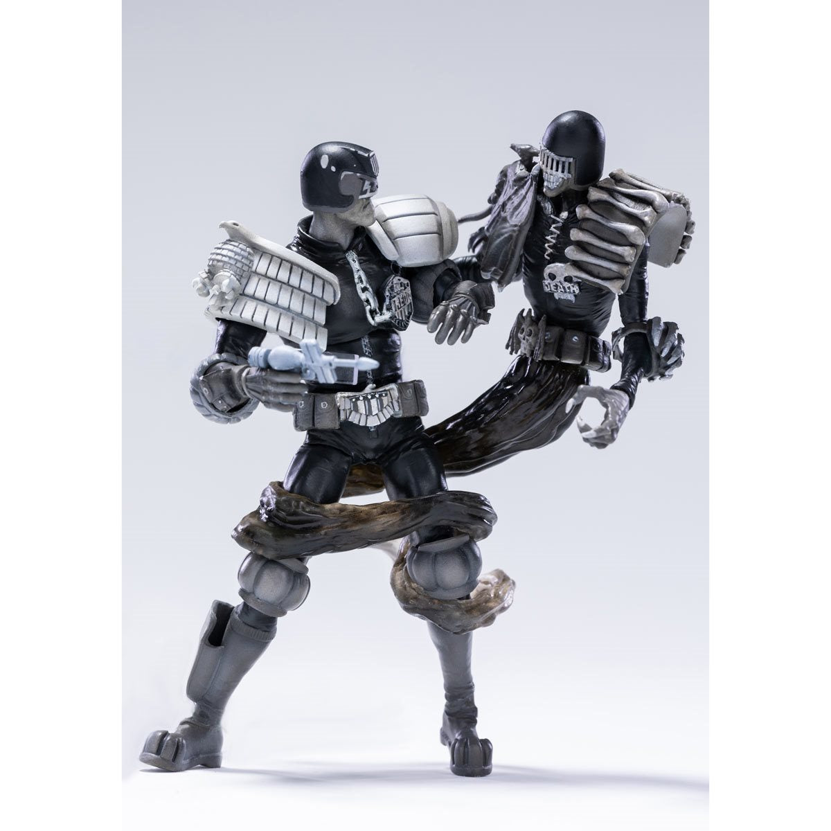 Judge Dredd vs. Death Black and White Exquisite Mini Series 1:18 Scale Action Figure 2-Pack