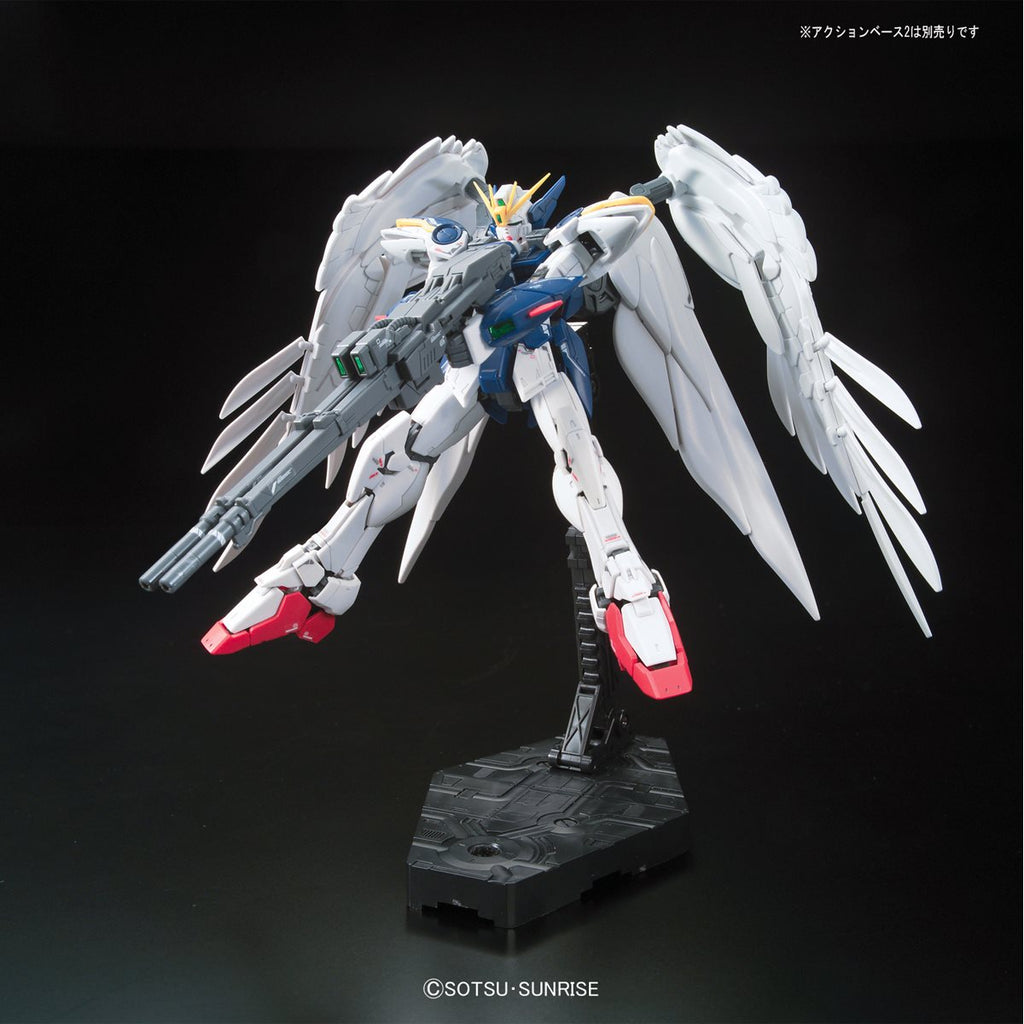 Mobile Suit Gundam Wing: Endless Waltz Wing Gundam Zero Real Grade 1:144 Scale Model Kit