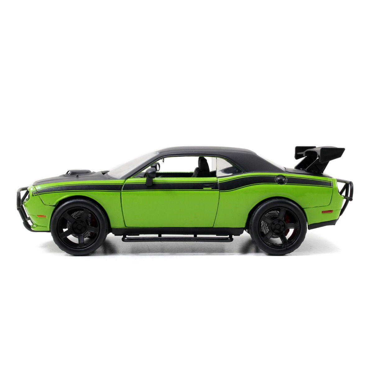 Fast and the Furious 7 Letty's 2008 Dodge Challenger SRT8 1:24 Scale Die-Cast Metal Vehicle