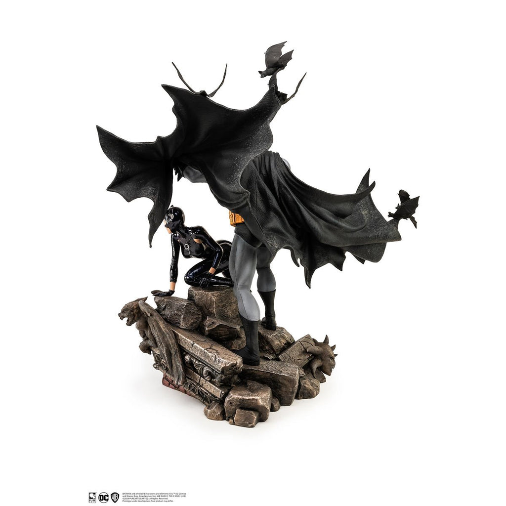 Batman and Catwoman Reunion 1:4 Scale Statue