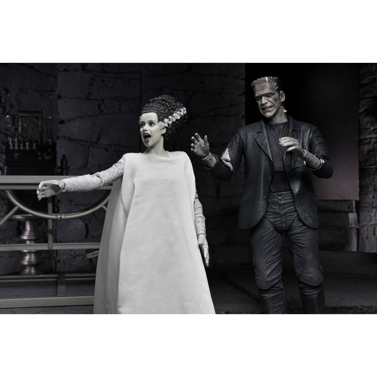 Universal Monsters Bride of Frankenstein 90th Ann. The Monster & His Mate (B&W Version) 7-In Scale Action Figure 2-Pack
