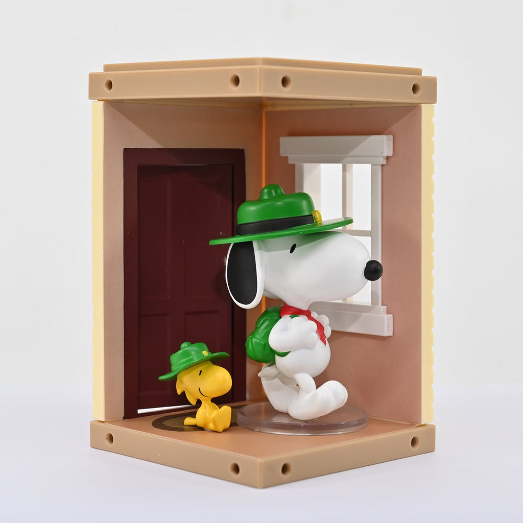 Peanuts Snoopy Hero Box Home Sweet Home Series Blind-Box Mini-Figure Case of 6