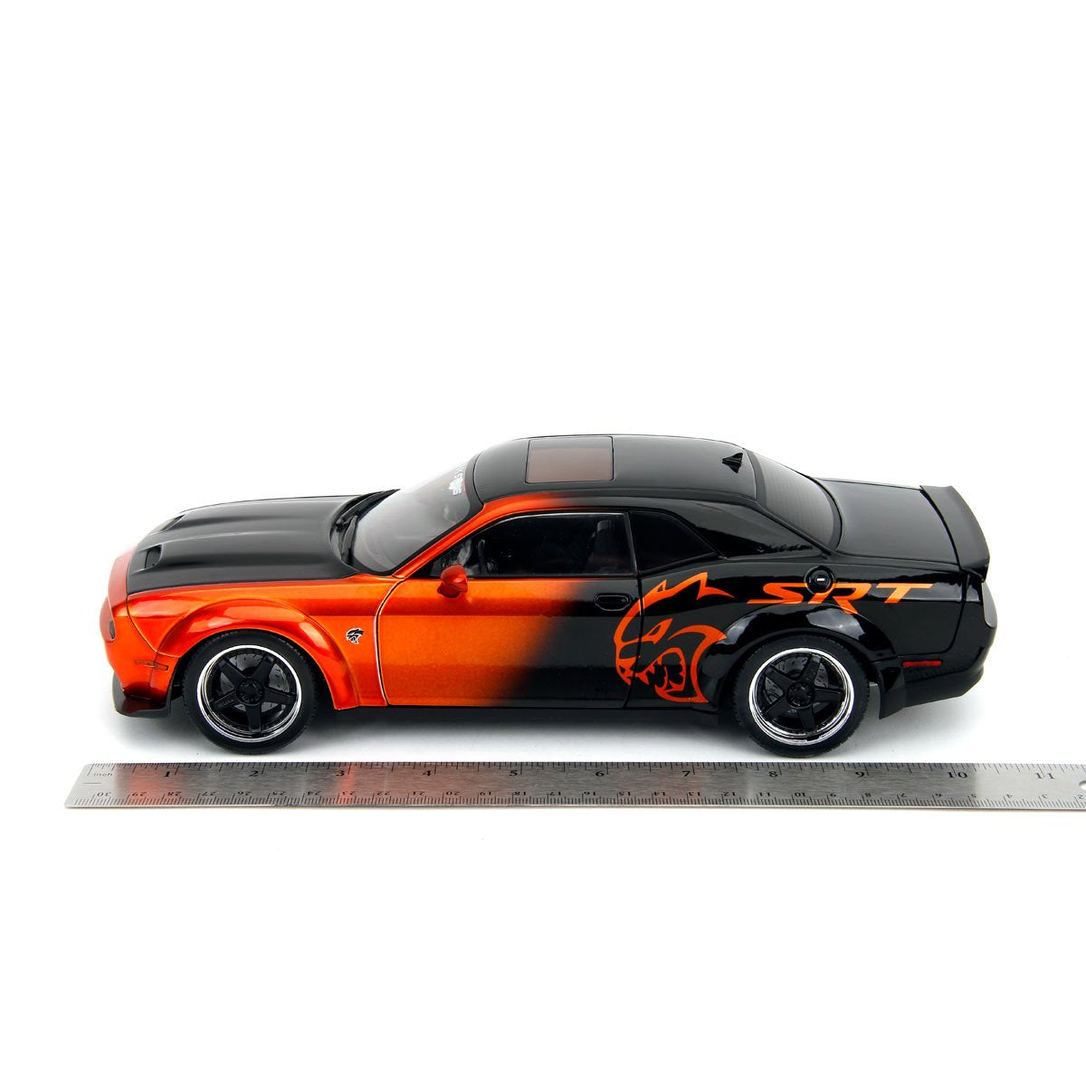 Pink Slips Wave 1 2015 Dodge Challenger SRT Hellcat Redeye Widebody 1:18 Scale Die-Cast Metal Vehicle
