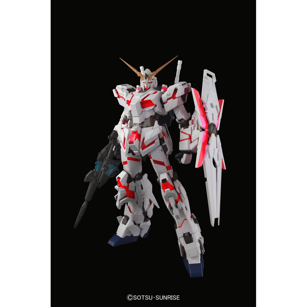 Mobile Suit Gundam Unicorn RX-0 Unicorn Gundam Perfect Grade 1:60 Scale Model Kit