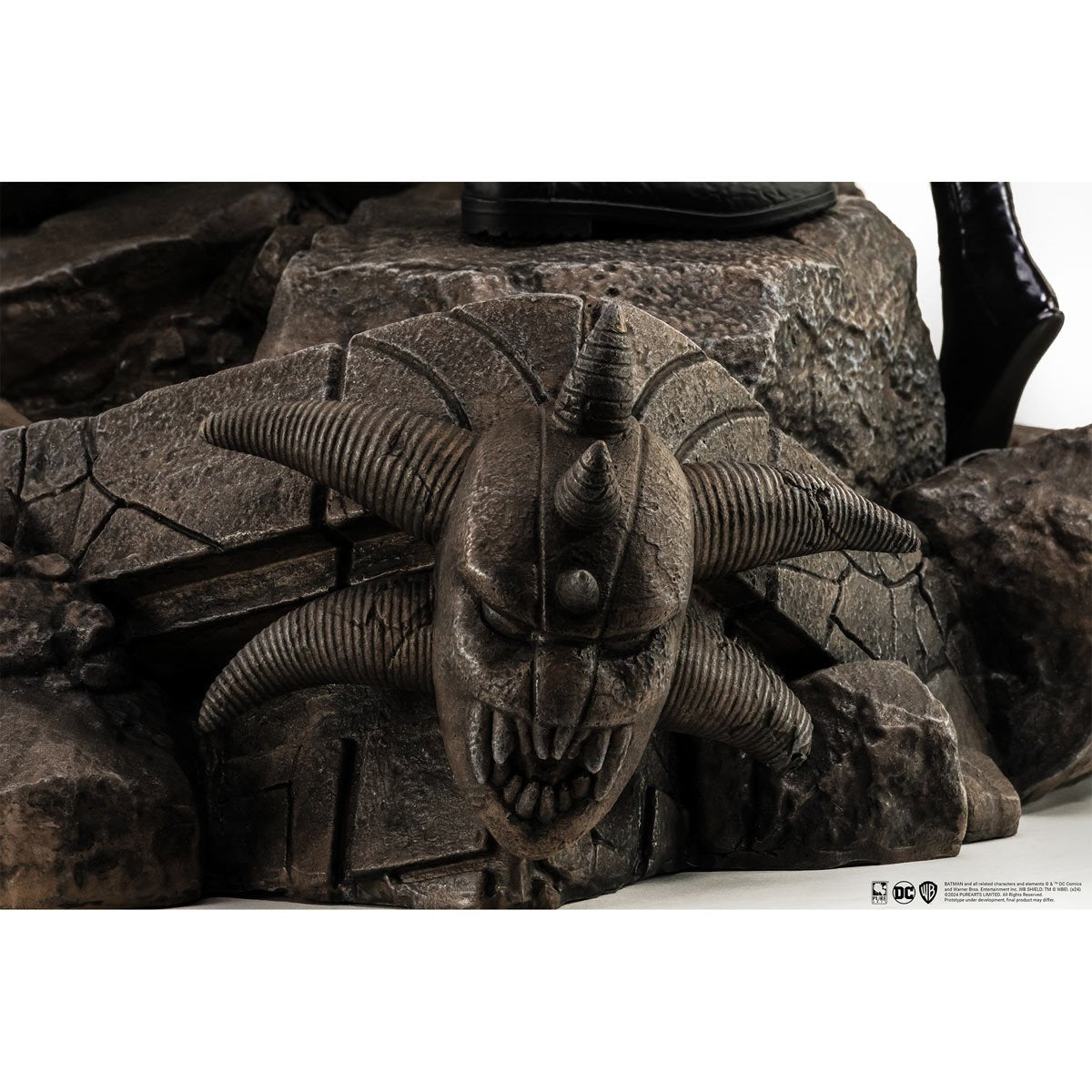 Batman and Catwoman Reunion 1:4 Scale Statue
