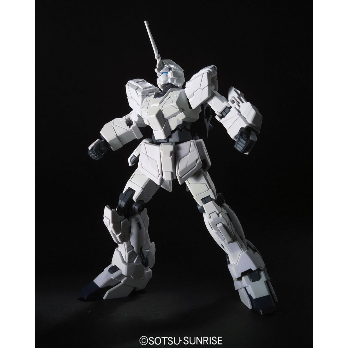 Mobile Suit Gundam Unicorn RX-0 Gundam Unicorn Mode High Grade 1:144 Scale Model Kit