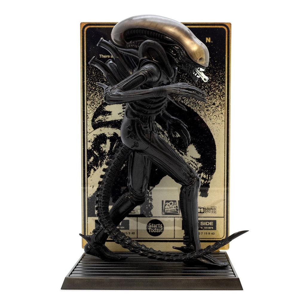 Alien Xenomorph 9-Inch Deluxe Vinyl Statue