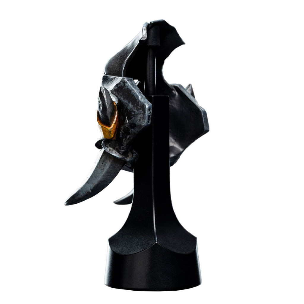 Warhammer: Age of Sigmar Orruk Ardboy Miniature Helmet Statue