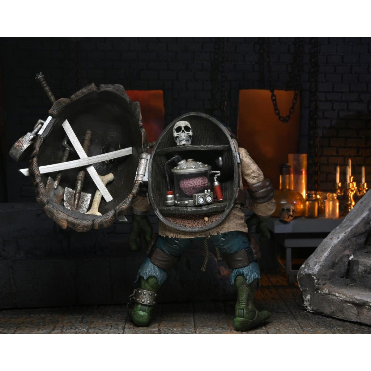 Universal Monsters x Teenage Mutant Ninja Turtles Ultimate Leonardo as The Hunchback 7-Inch Scale Action Figure