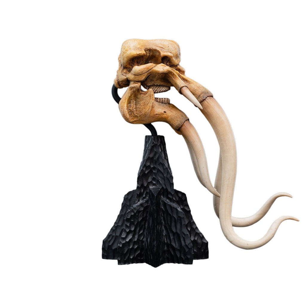 The Lord of the Rings Trilogy Skull of a Mumak Statue