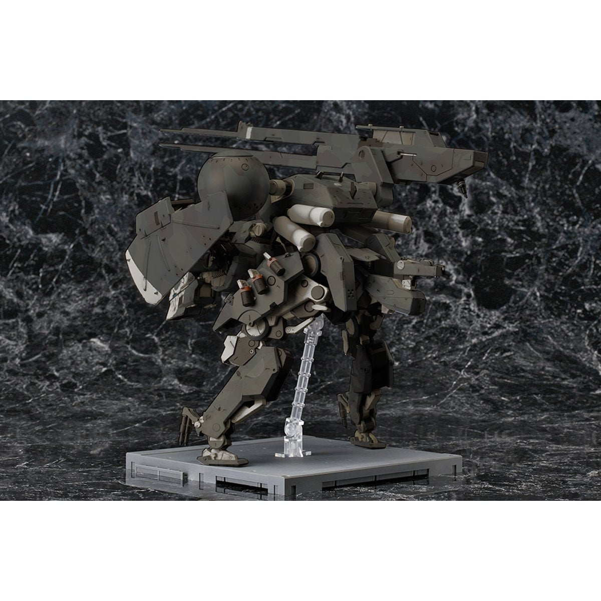Metal Gear Solid V: The Phantom Pain Metal Gear Sahelanthropus Black Version 1:100 Scale Model Kit - ReRun
