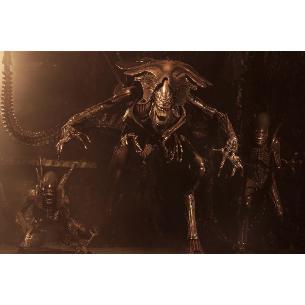 Alien Resurrection Queen Ultra Deluxe Boxed Action Figure