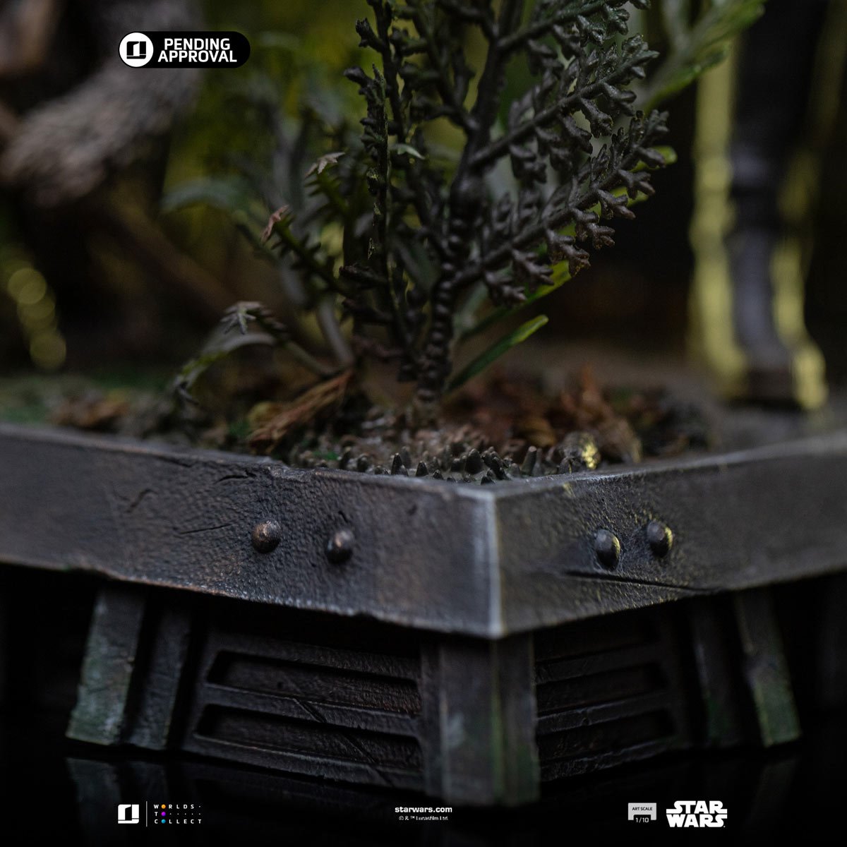 Star Wars: Return of the Jedi Leia and Wicket 1:10 Art Scale Limited Edition Statue