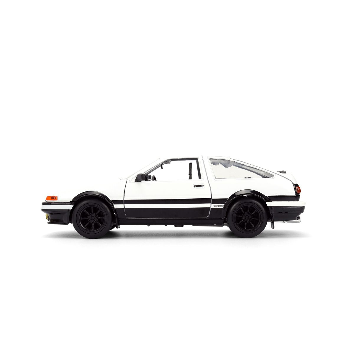 Hollywood Rides Initial D 1986 Toyota Trueno AE86 1:24 Scale Die-Cast Metal Vehicle with Takumi Figure