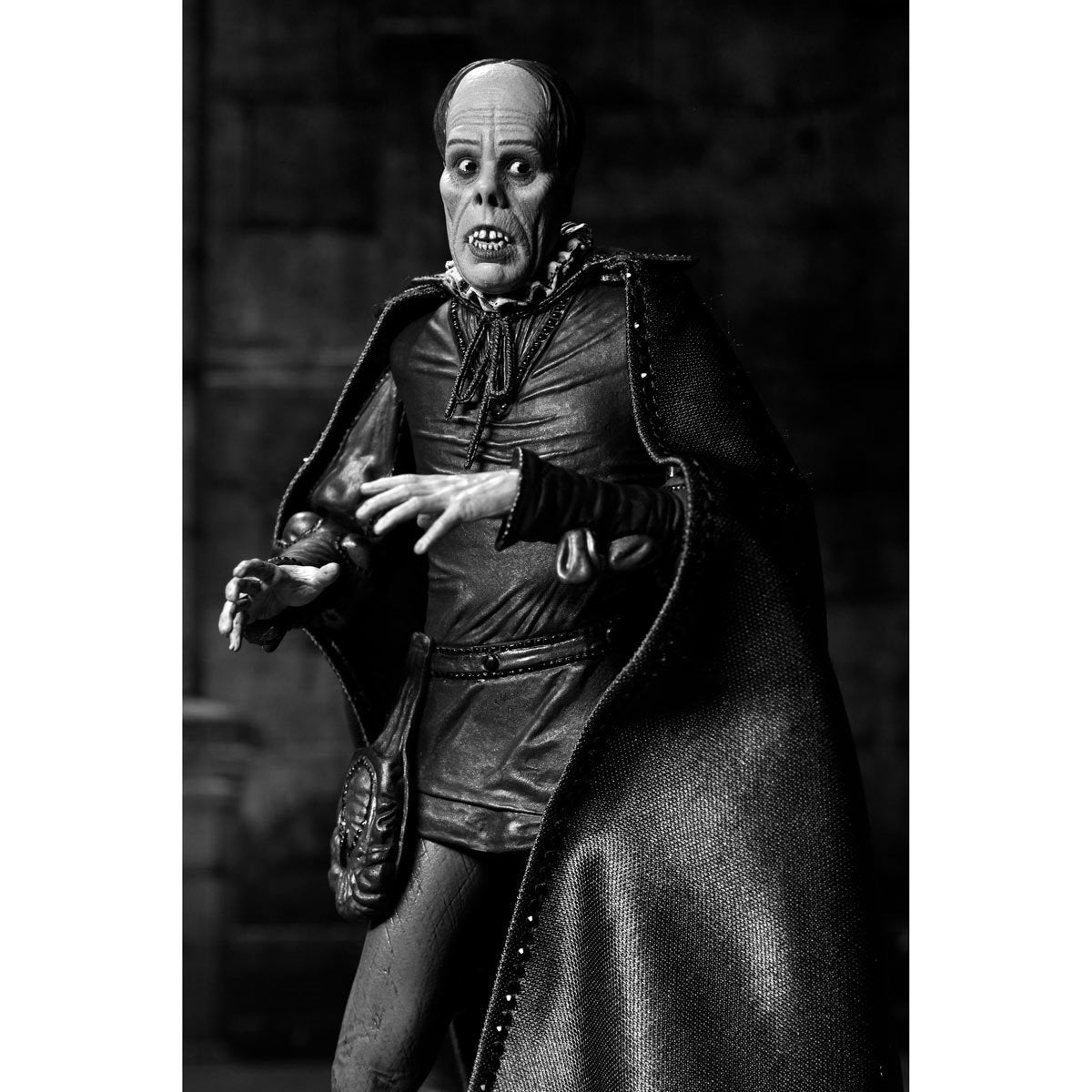 Phantom of the Opera (1925) Ultimate Phantom of the Opera Masque of the Red Death (B&W Version) 7-In Scale Action Figure