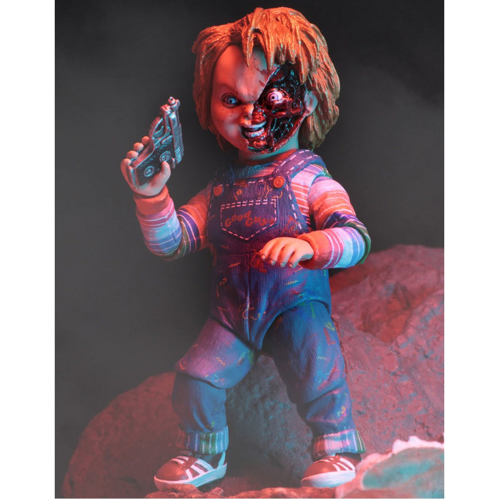 Child's Play Ultimate Chucky 7-Inch Scale Action Figure