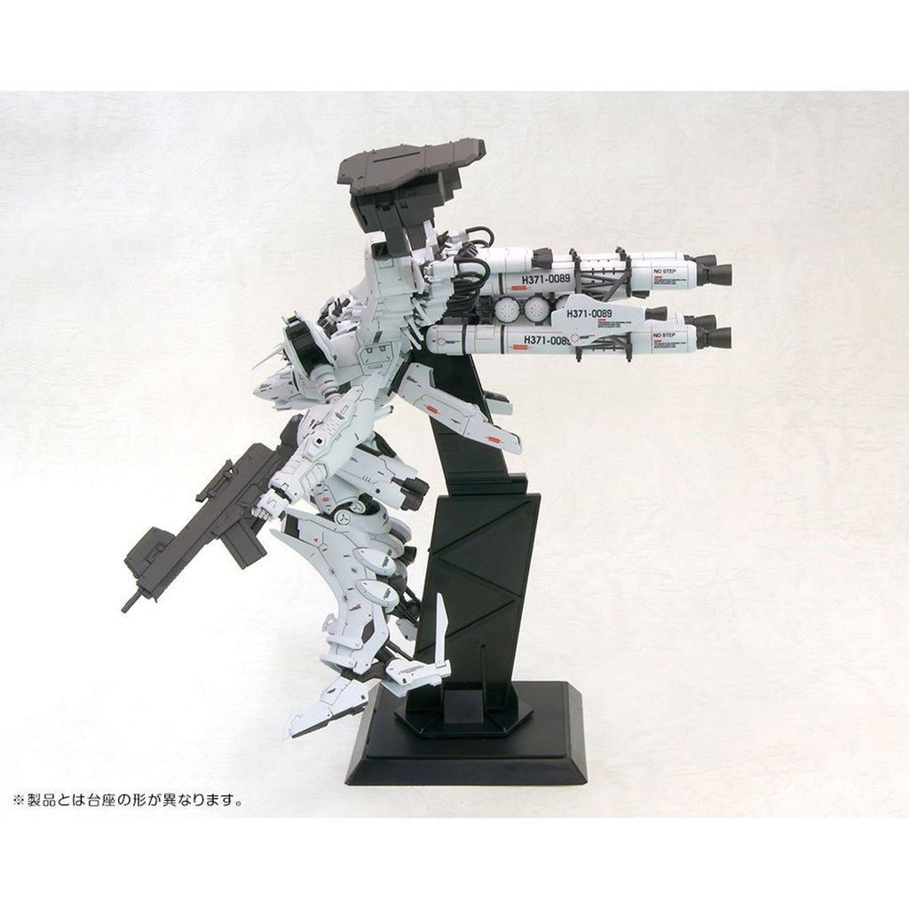 Armored Core Lineark White Glint & V.O.B. Variable Infinity 1:72 Scale Model Kit Set - ReRun