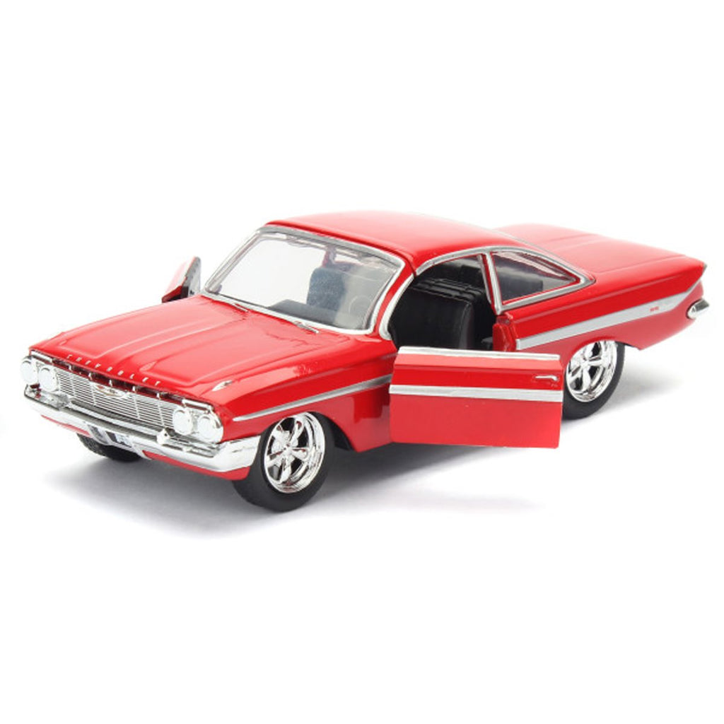 Fast and the Furious 8 Dom's 1961 Chevy Impala 1:32 Scale Die-Cast Metal Vehicle